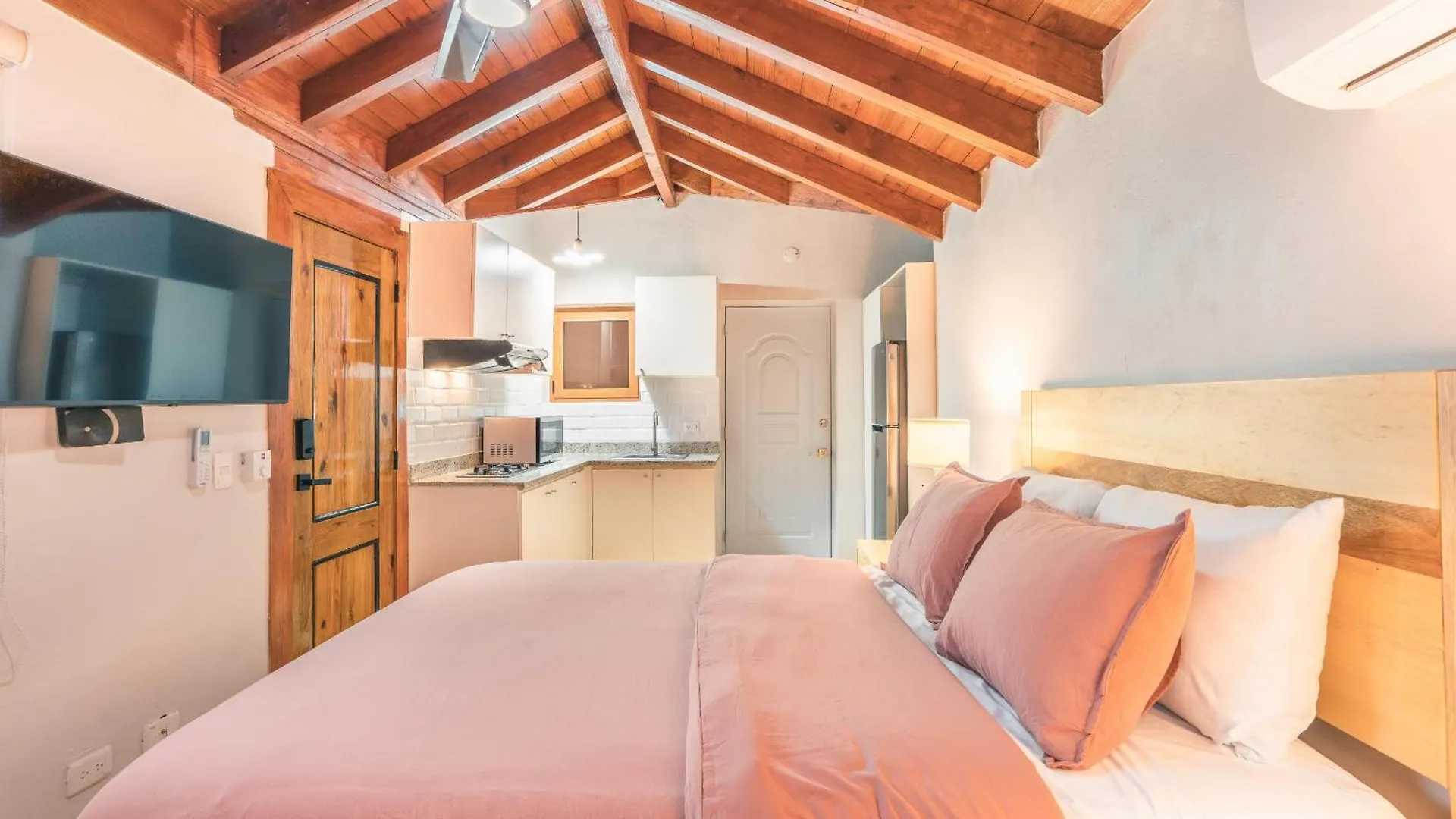 Villa 3Br Beachfront Townhouse At Puerto Bahia Samana Dominican Republic