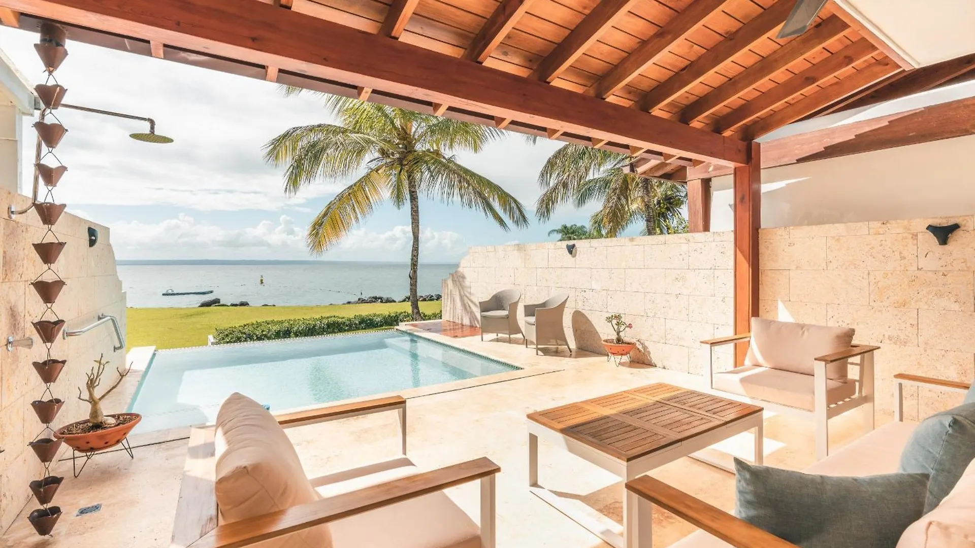 3Br Beachfront Townhouse At Puerto Bahia Samana