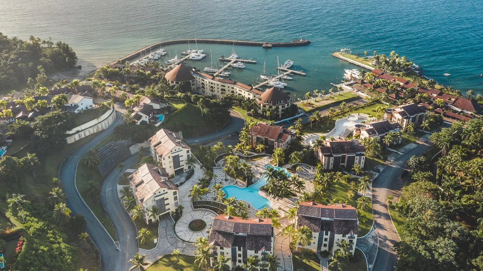 3Br Beachfront Townhouse At Puerto Bahia Samana Villa