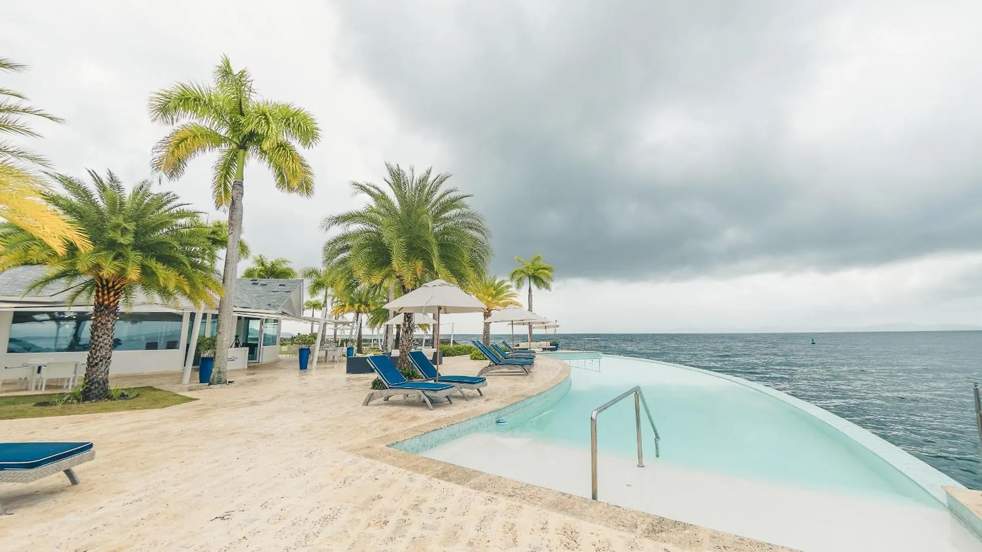 3Br Beachfront Townhouse At Puerto Bahia Samana 0*,  Dominican Republic